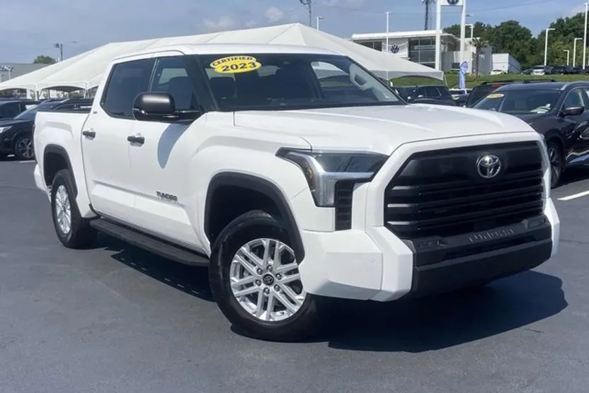 2023 Toyota Tundra SR5 photo 1