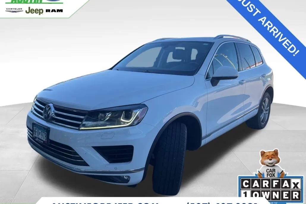 2015 Volkswagen Touareg V6 Lux photo 1