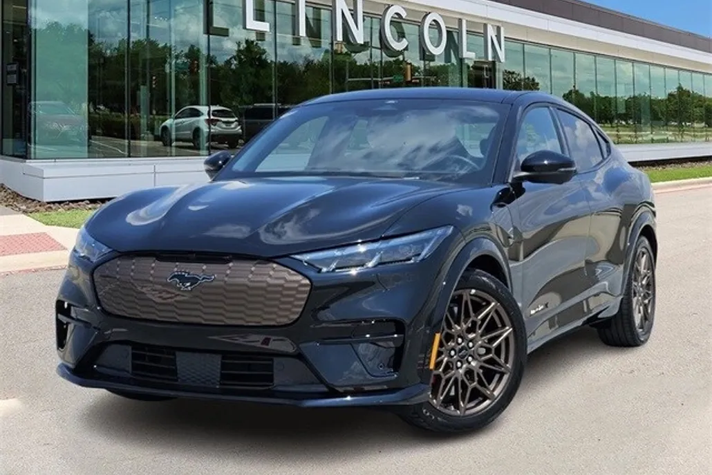 2025 Ford Mustang Mach-E GT photo 1