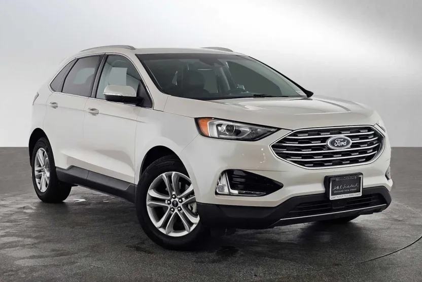 2019 Ford Edge SEL photo 1