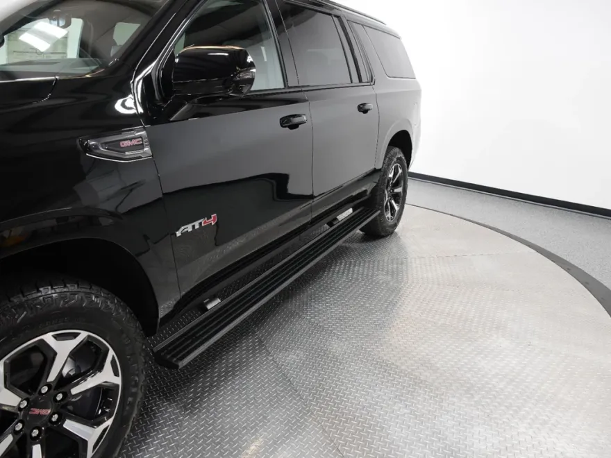 2025 Gmc Yukon XL AT4 photo 1