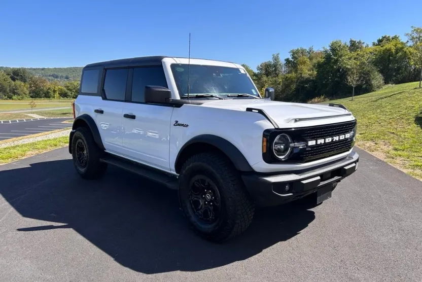2023 Ford Bronco Base Big Bend Black Diamond Outer Banks photo 1