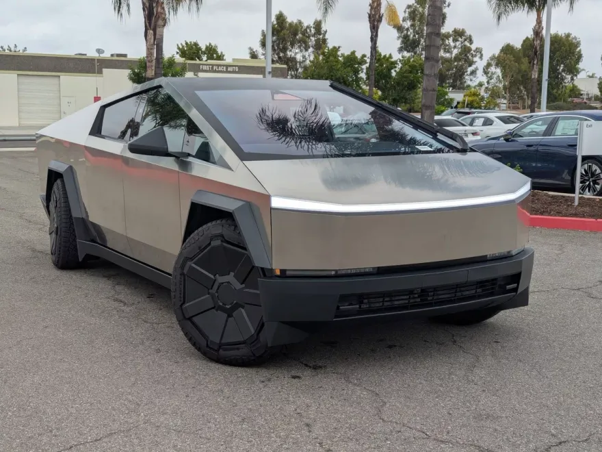 2024 Tesla Cybertruck Cyberbeast photo 1