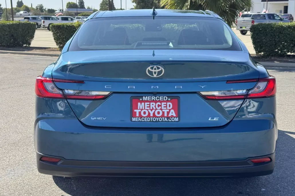 2026 Toyota Camry LE photo 1