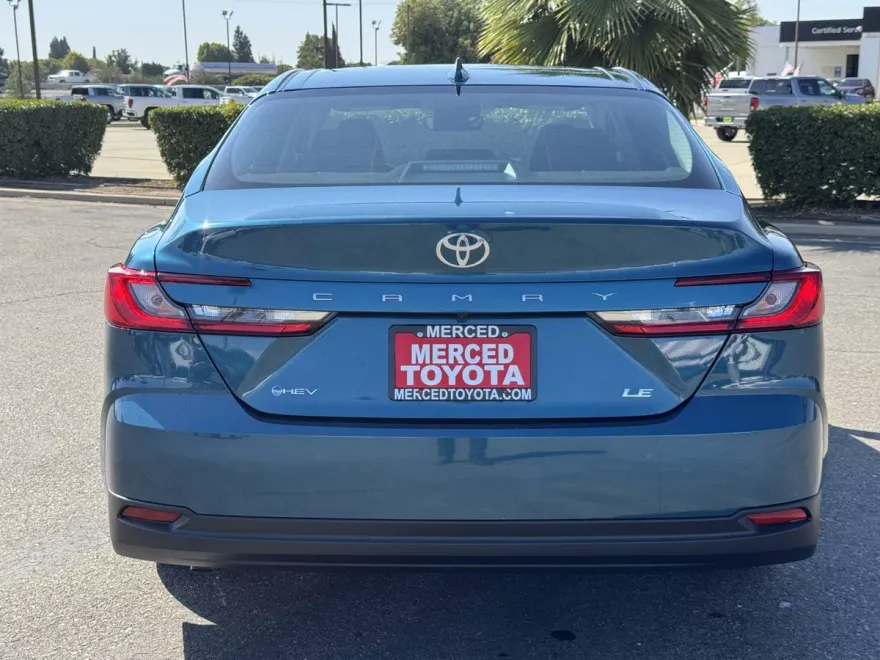 2026 Toyota Camry LE photo 1