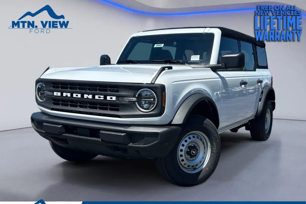 2025 Ford Bronco Base photo 1