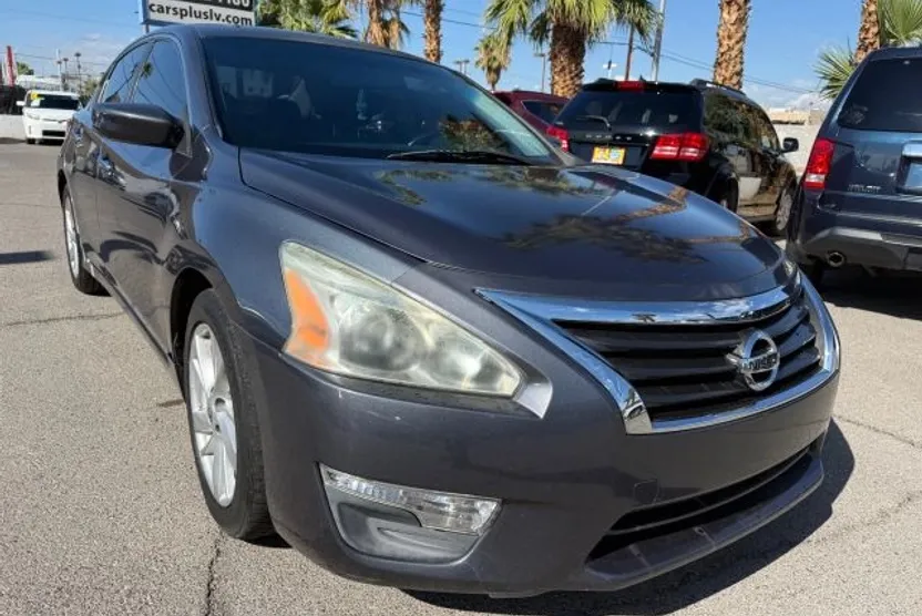 2013 Nissan Altima 2.5 SV photo 1