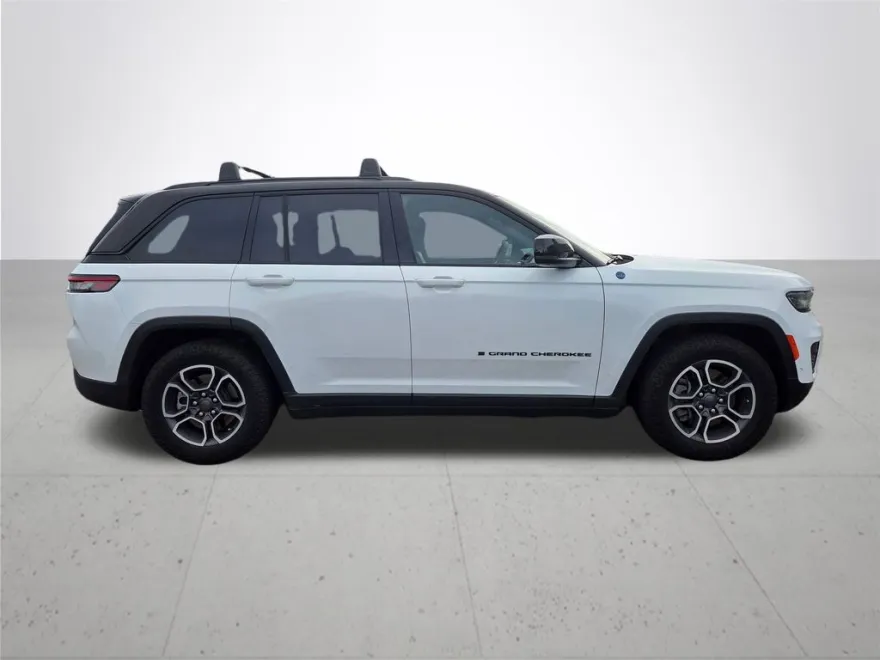 2023 Jeep Grand Cherokee Trailhawk 4xe photo 1