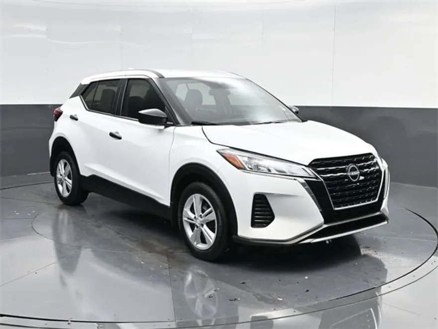 2024 Nissan Kicks S photo 1