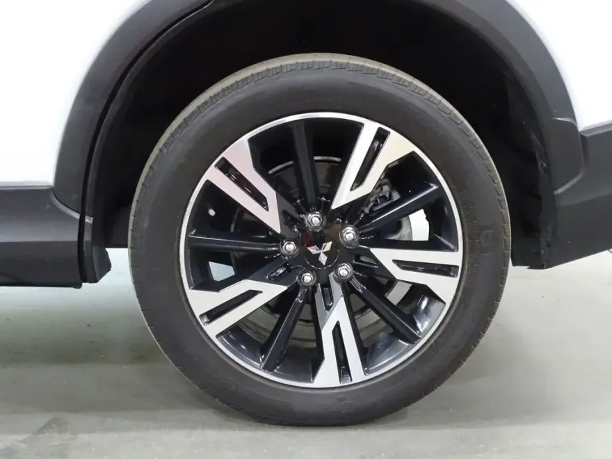 2023 Mitsubishi Eclipse Cross SE photo 27