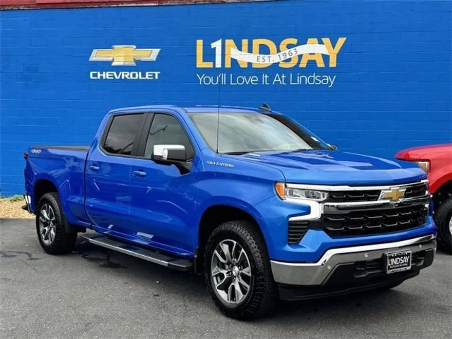 2025 Chevrolet Silverado 1500 LT photo 1