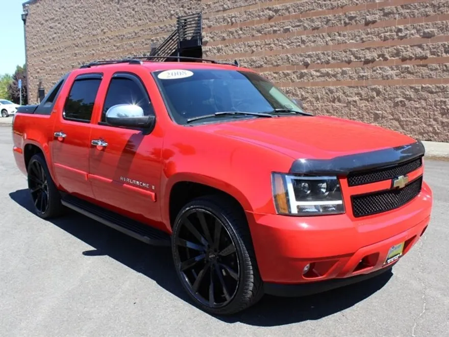 2008 Chevrolet Avalanche LTZ photo 1
