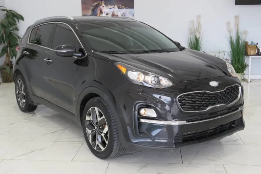 2020 Kia Sportage EX photo 1