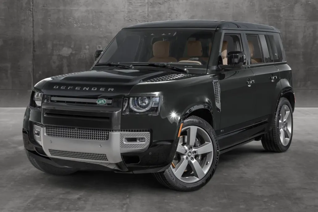 2025 Land Rover Defender 110 V8 photo 1