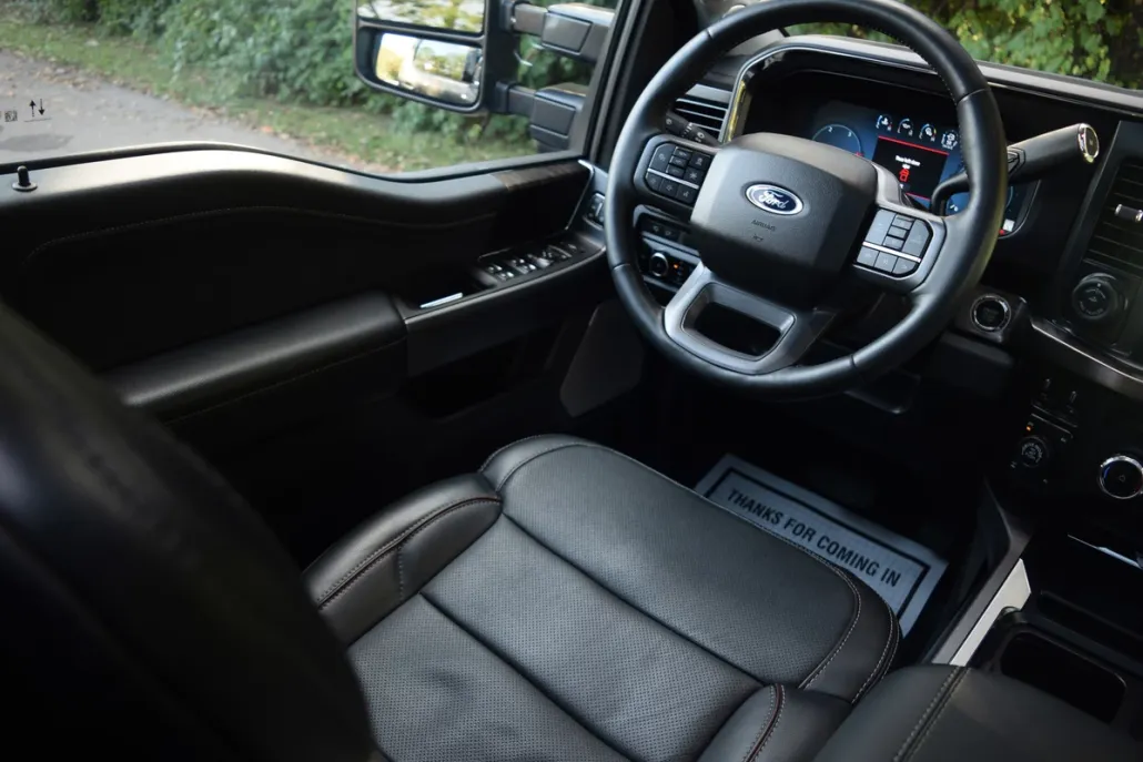 2023 Ford F-250 Lariat photo 1