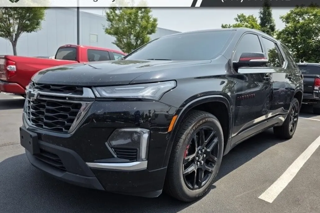 2023 Chevrolet Traverse Premier photo 1