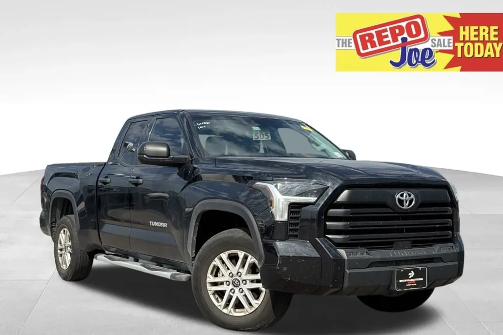 2023 Toyota Tundra SR5 Double Cab photo 1