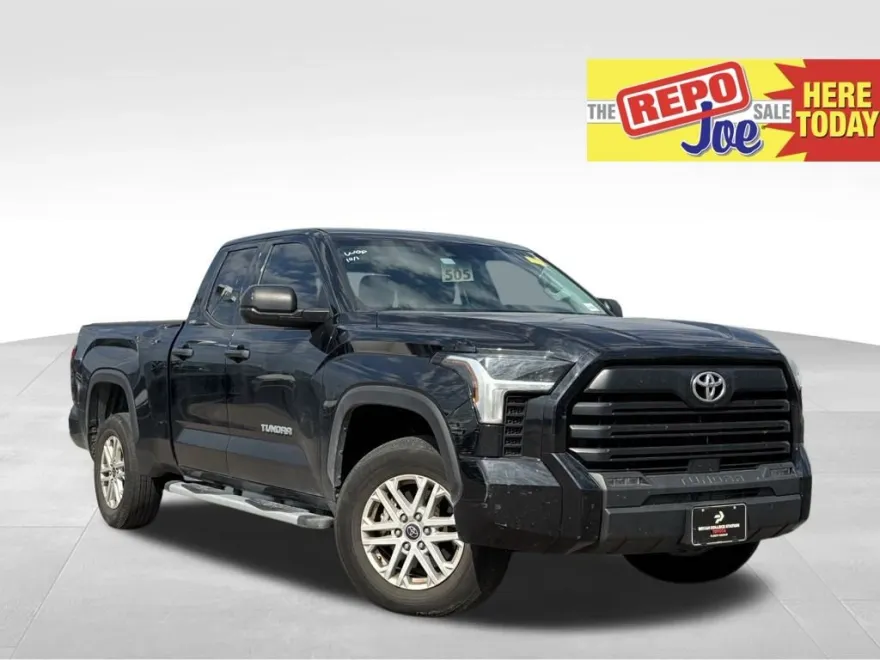 2023 Toyota Tundra SR5 Double Cab photo 1