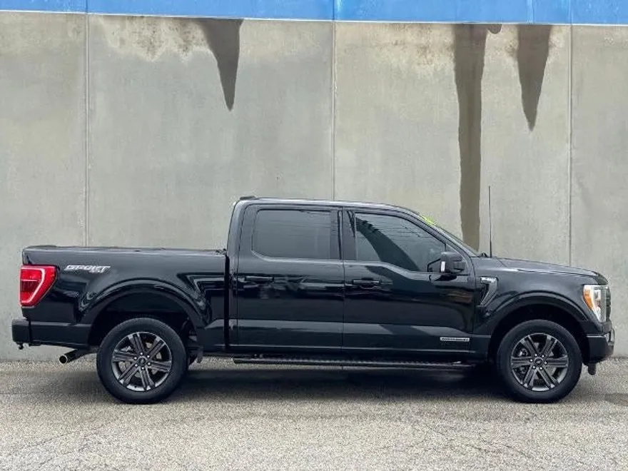2023 Ford F-150 XLT photo 1