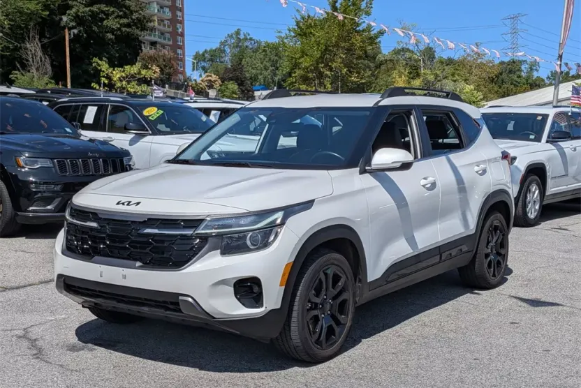 2025 Kia Seltos X-Line photo 1