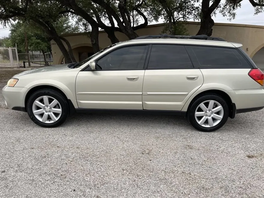 2006 Subaru Legacy Outback 2.5i Limited photo 1