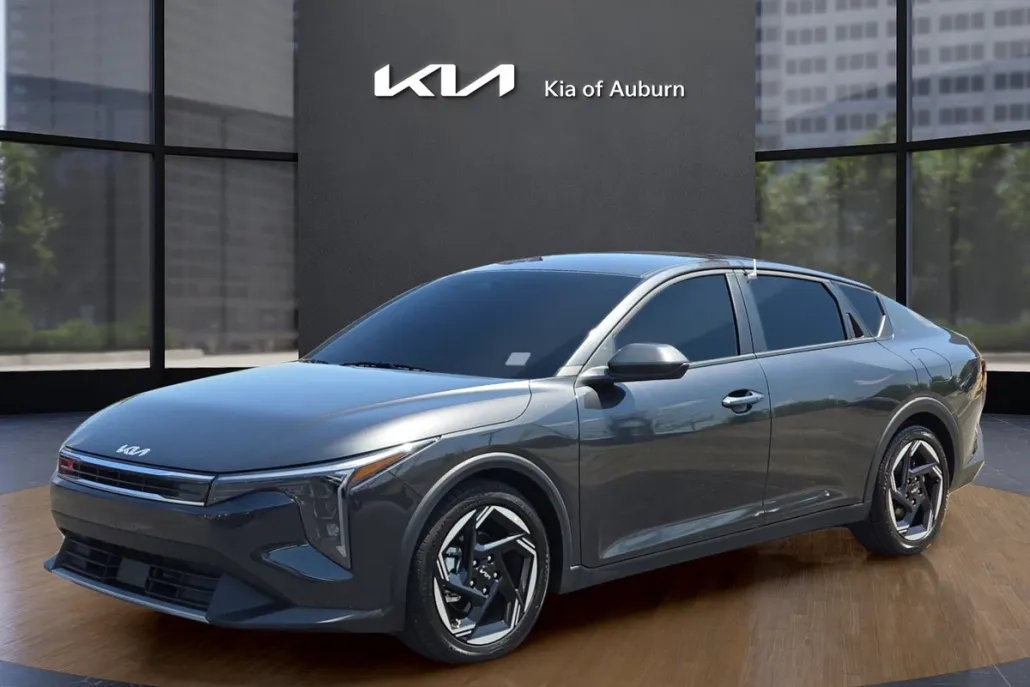 2025 Kia K4 EX photo 1