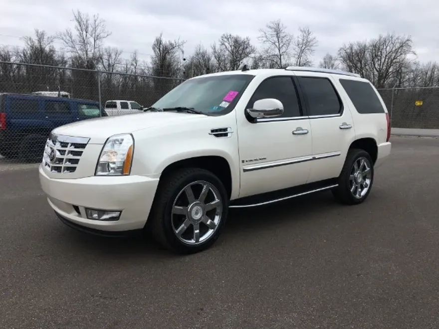 2007 Cadillac Escalade Luxury photo 1