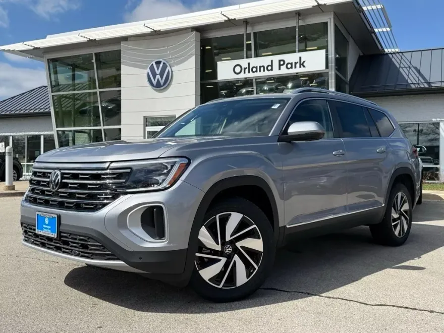 2025 Volkswagen Atlas SEL photo 1