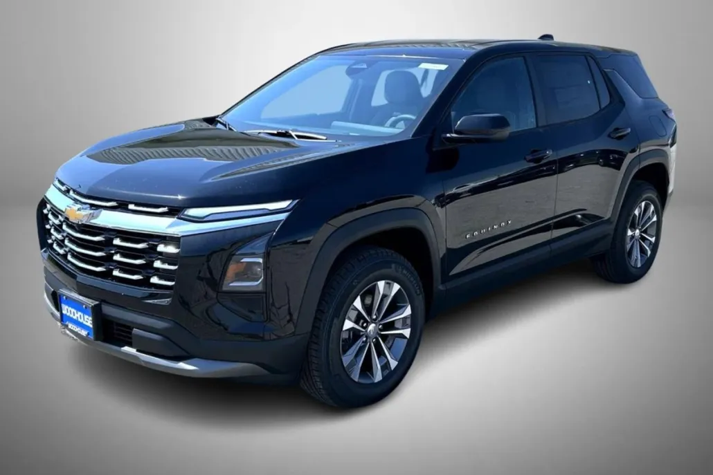 2026 Chevrolet Equinox LT photo 1