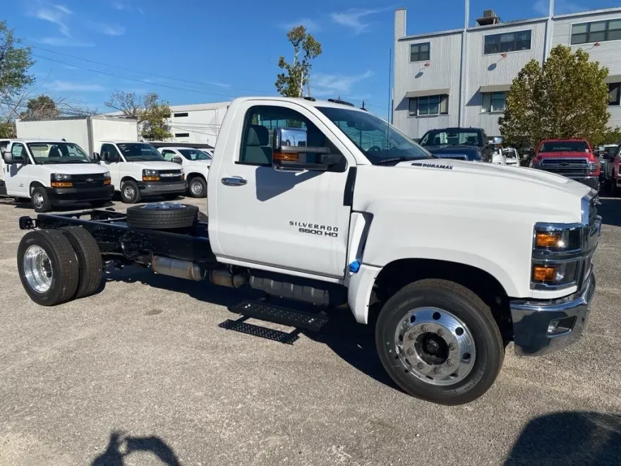 2024 Chevrolet Silverado 5500HD Work Truck photo 1