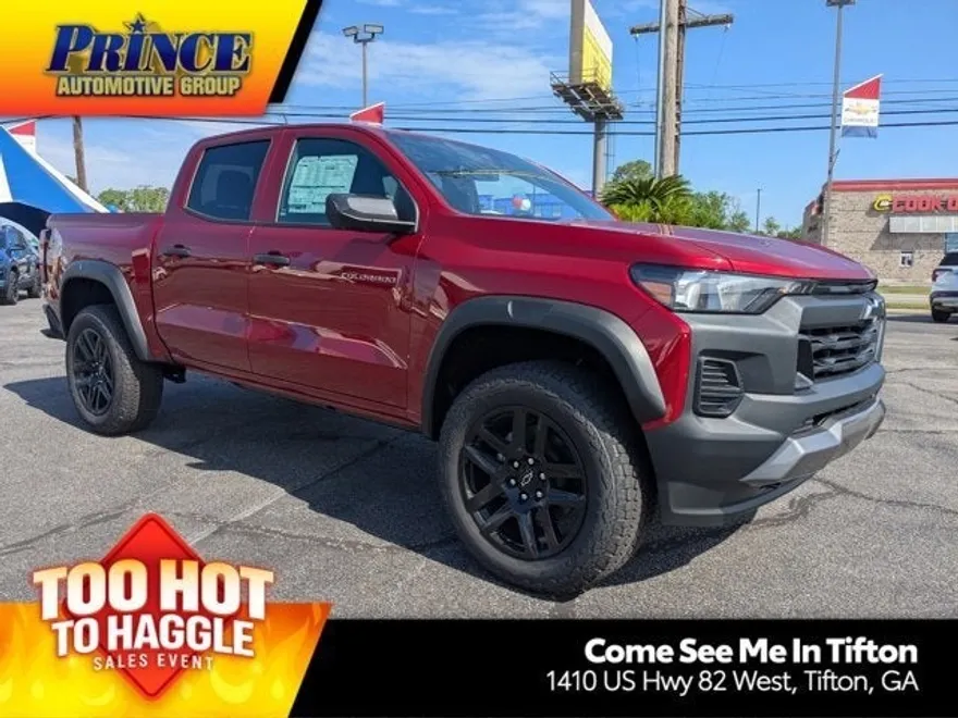 2025 Chevrolet Colorado Trail Boss photo 1