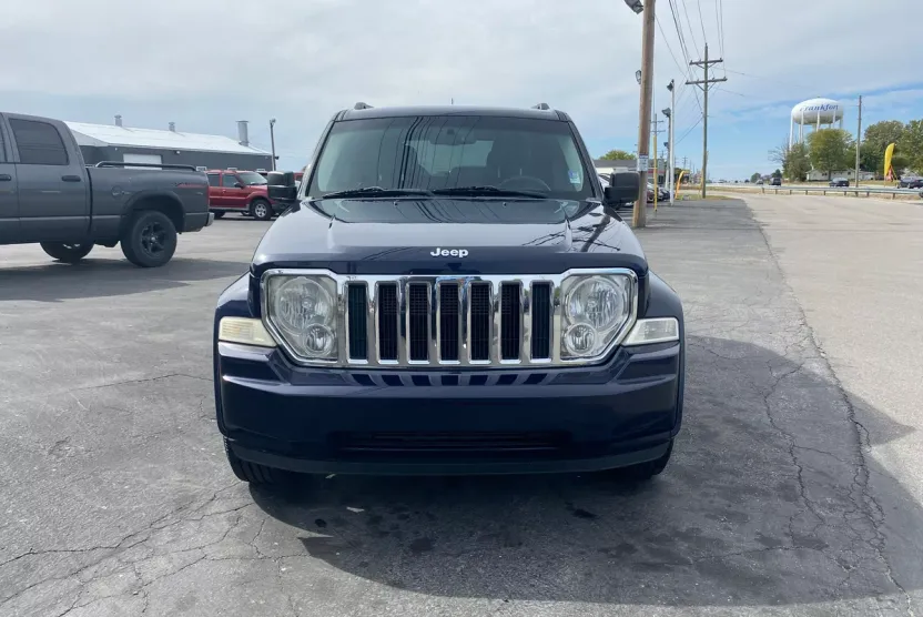 2012 Jeep Liberty Sport photo 1