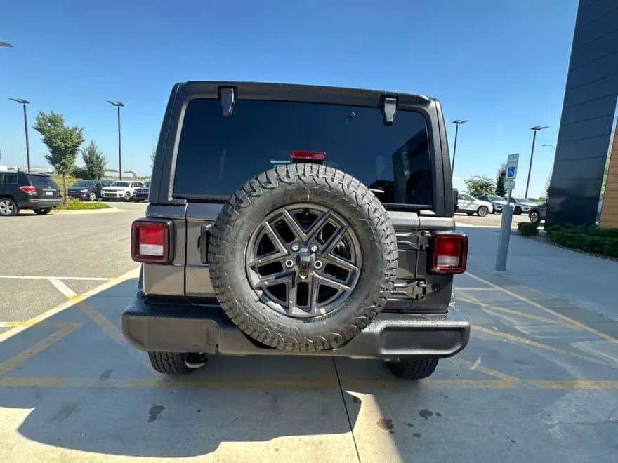2025 Jeep Wrangler Sport S photo 1
