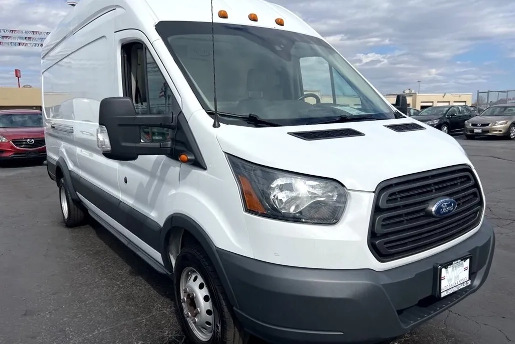 2016 Ford Transit photo 1