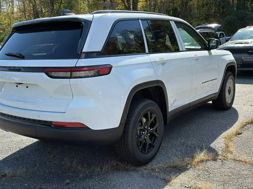 2025 Jeep Grand Cherokee Altitude X photo 1