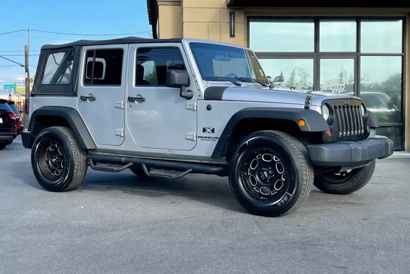 2009 Jeep Wrangler Unlimited X photo 1