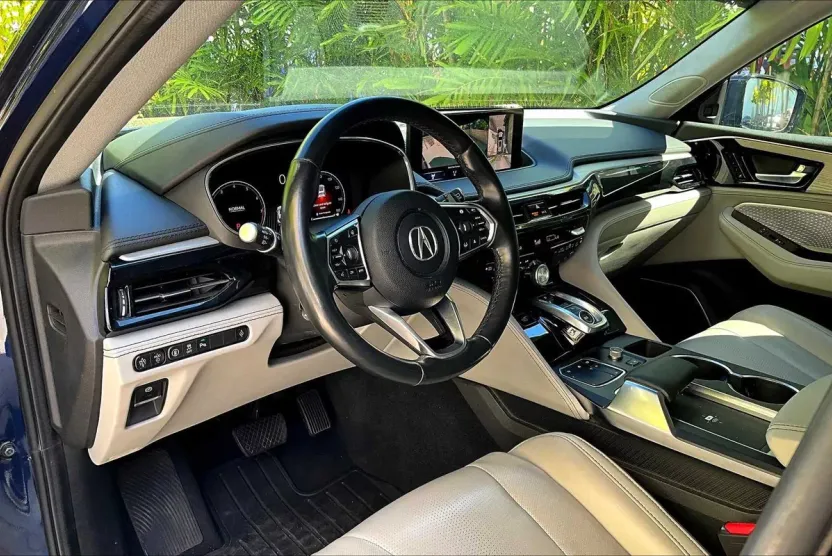 2022 Acura MDX SH-AWD Advance photo 1