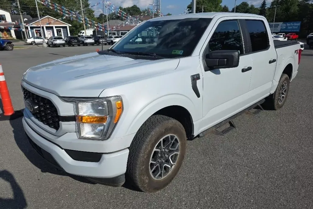 2022 Ford F-150 XL photo 1