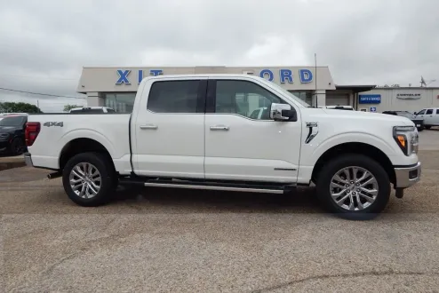 2025 Ford F-150 Lariat photo 2