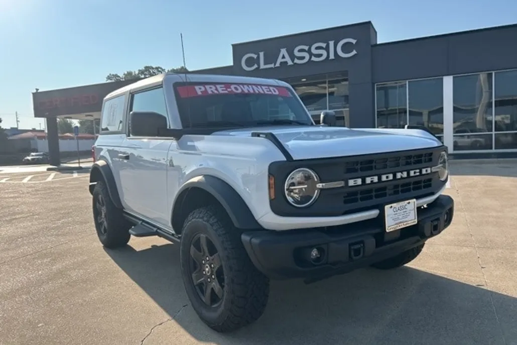 2024 Ford Bronco Black Diamond photo 1