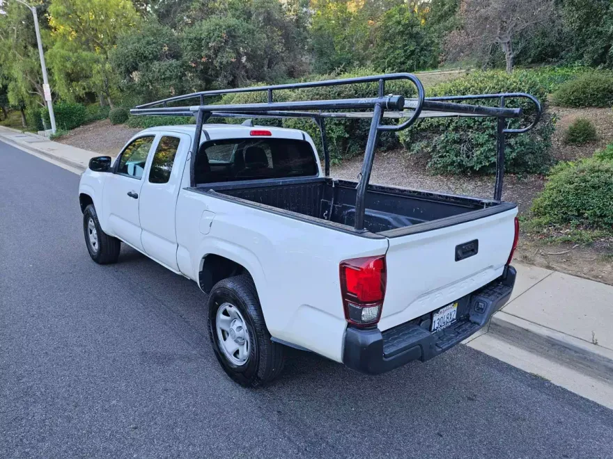 2020 Toyota Tacoma Access Cab SR photo 1