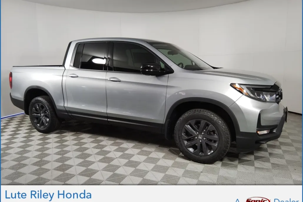 2025 Honda Ridgeline Sport photo 1