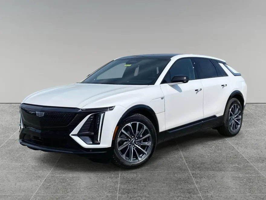 2025 Cadillac Lyriq Sport photo 1