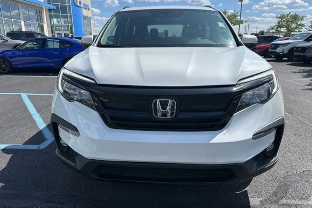 2022 Honda Pilot Special Edition photo 1