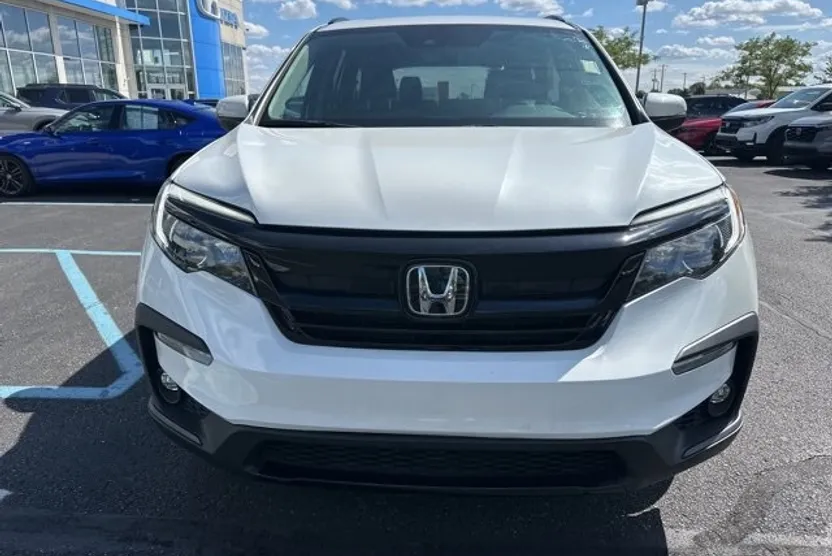 2022 Honda Pilot Special Edition photo 1