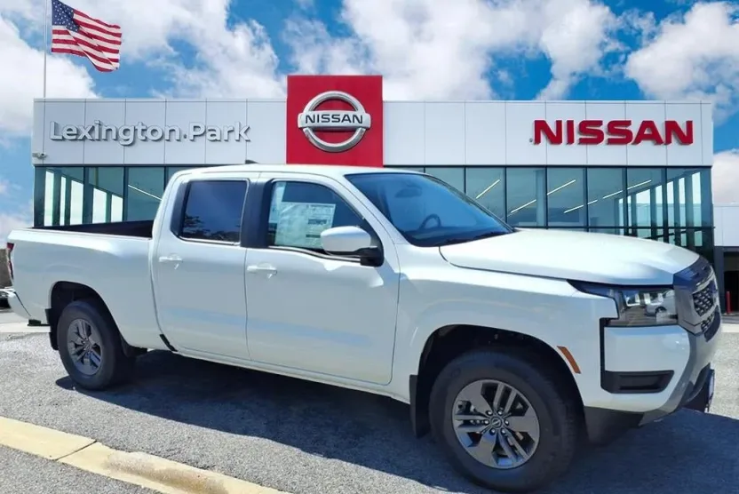 2026 Nissan Frontier Crew Cab SV photo 1
