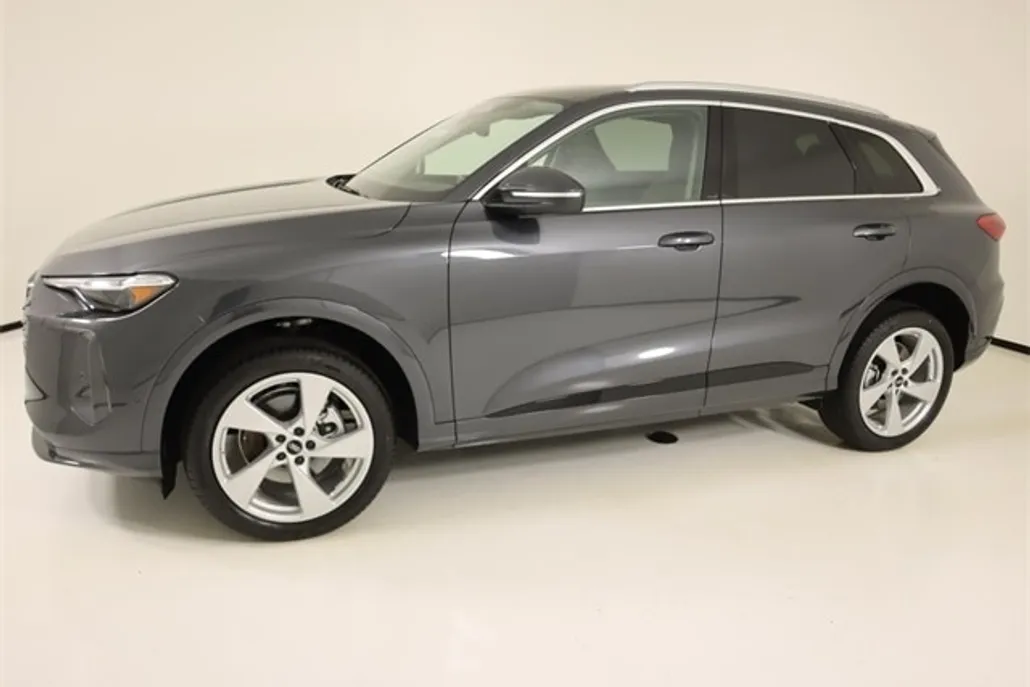 2025 Audi Q5 2.0T Premium Plus photo 1