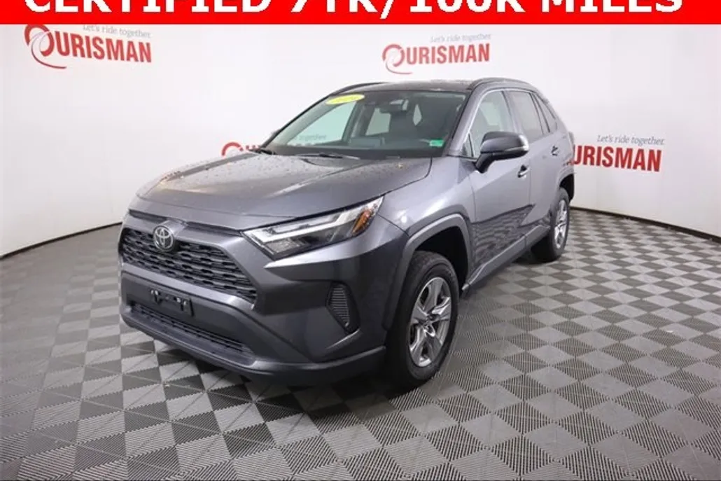 2024 Toyota RAV4 XLE photo 1