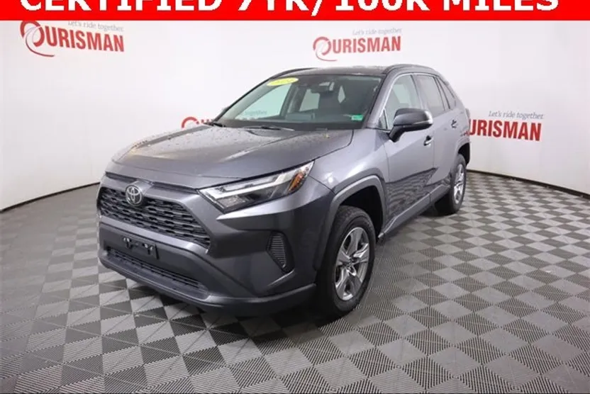 2024 Toyota RAV4 XLE photo 1