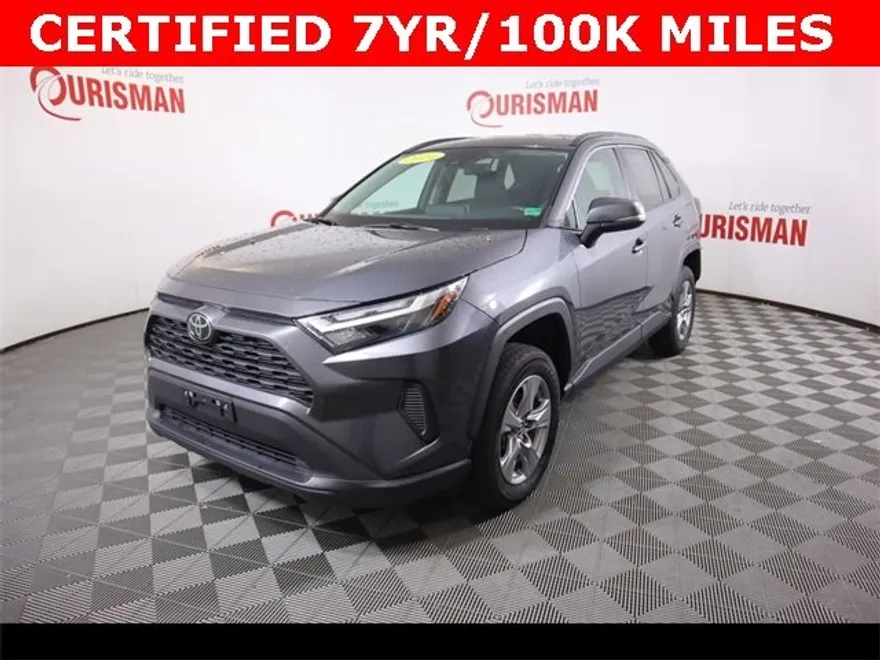 2024 Toyota RAV4 XLE photo 1